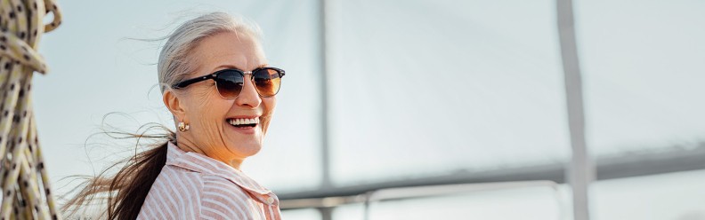 Τι είναι τα συνταγογραφούμενα γυαλιά ηλίου και πώς να τα αγοράσετε online